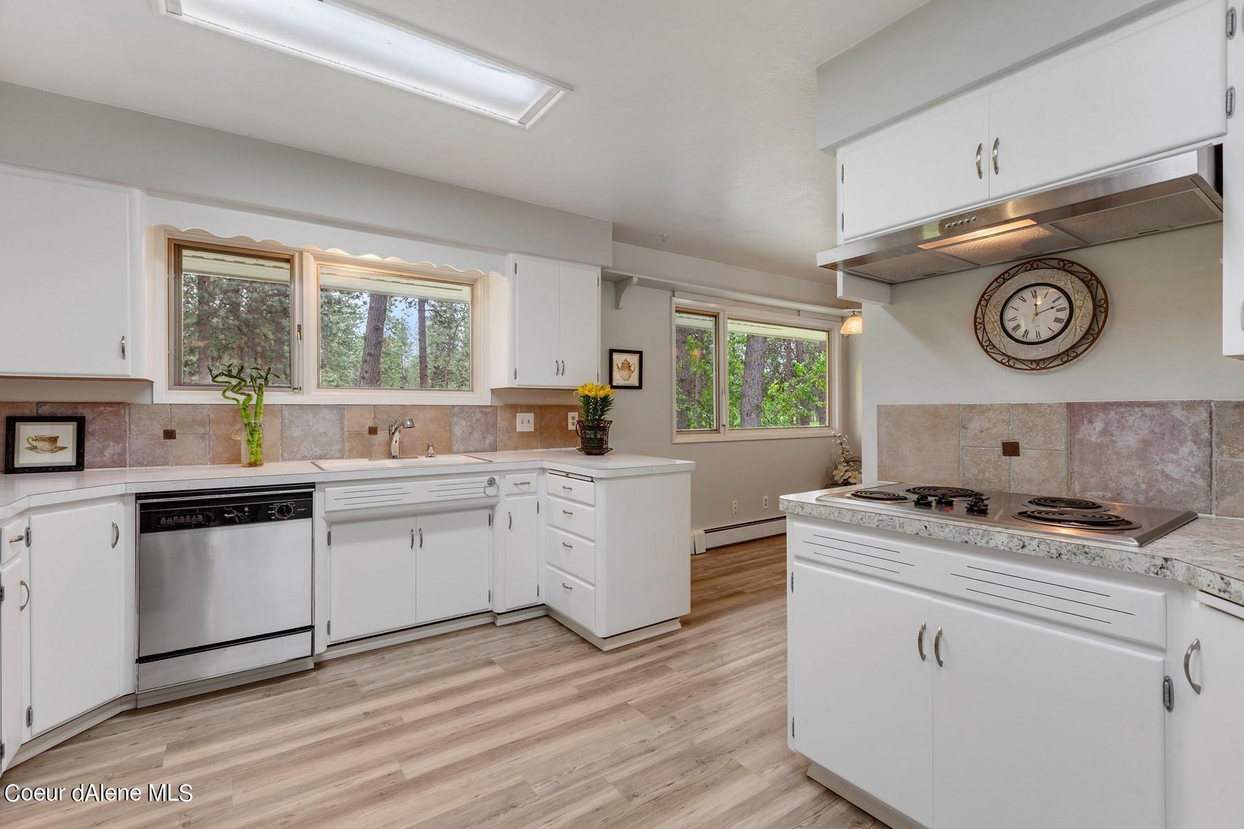 3263 Fairway Dr